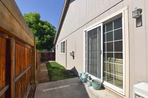 Exterior - 2967 NE Stanton Ave, Bend, OR 97701 photo 7 of 8
