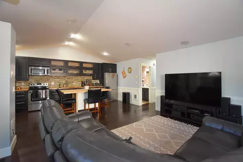 Living - 2967 NE Stanton Ave, Bend, OR 97701 photo 1 of 7