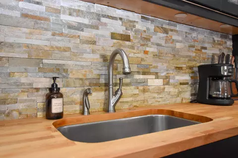 Kitchen - 2967 NE Stanton Ave, Bend, OR 97701 photo 4 of 7