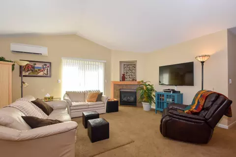 Living - 2967 NE Stanton Ave, Bend, OR 97701 photo 6 of 7