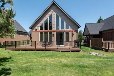 8578 Red Wing Ln, Redmond, OR 97756