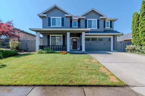 3724 Sherwood Park Dr, Medford, OR 97504