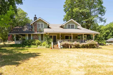 244 Griffin Rd, Grants Pass, OR 97526