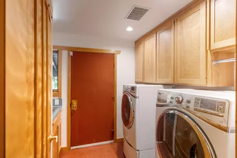 5070 Fox Hollow Rd, Eugene, OR 97405 photo 13