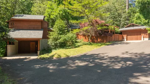 5070 Fox Hollow Rd, Eugene, OR 97405