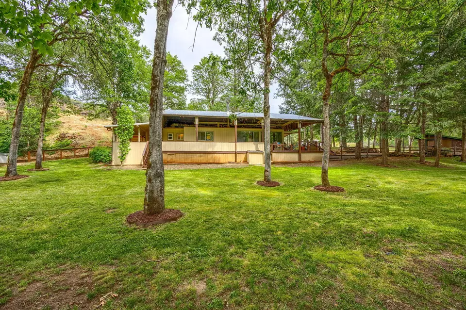 Exterior - 1250 Netherlands Rd, Trail, OR 97541 photo 13 of 19