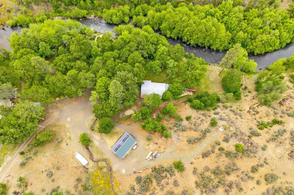View/Area - 1250 Netherlands Rd, Trail, OR 97541 photo 3 of 6