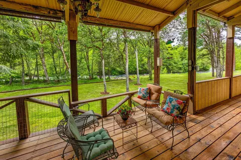 1250 Netherlands Rd, Trail, OR 97541 photo 9