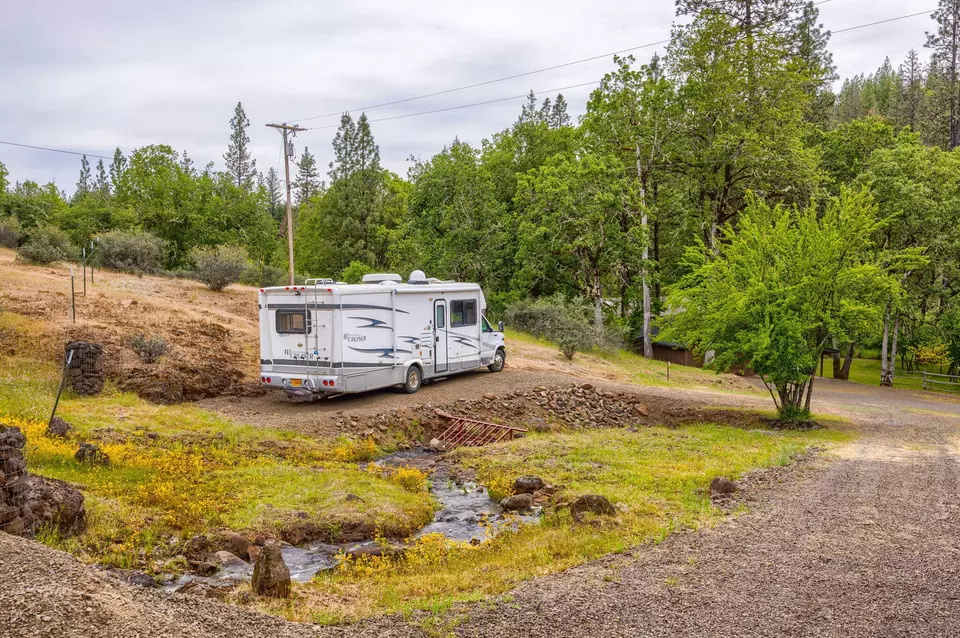 Exterior - 1250 Netherlands Rd, Trail, OR 97541 photo 12 of 19
