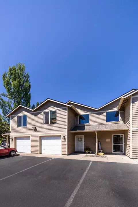 1472 SW 16th St, Redmond, OR 97756