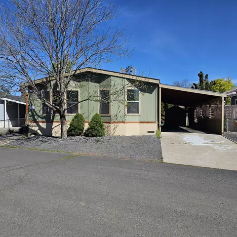 4647 Winter Ave #SPC 45, Klamath Falls, OR 97603