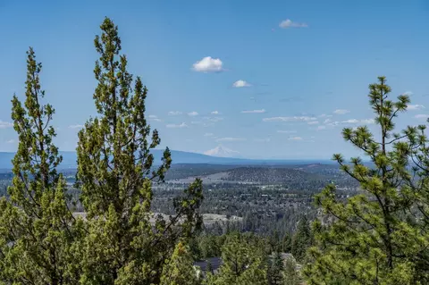 View/Area - 3341 NW Panorama Dr, Bend, OR 97703 photo 14 of 26