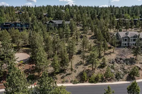 View/Area - 3341 NW Panorama Dr, Bend, OR 97703 photo 23 of 26
