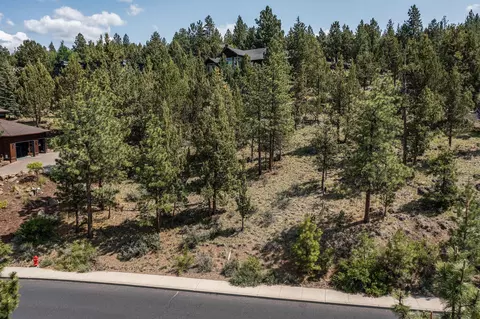 View/Area - 3341 NW Panorama Dr, Bend, OR 97703 photo 26 of 26