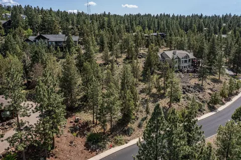 View/Area - 3341 NW Panorama Dr, Bend, OR 97703 photo 22 of 26