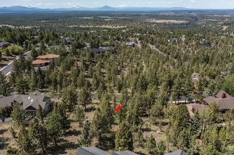 View/Area - 3341 NW Panorama Dr, Bend, OR 97703 photo 8 of 26