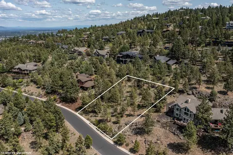 View/Area - 3341 NW Panorama Dr, Bend, OR 97703 photo 5 of 26
