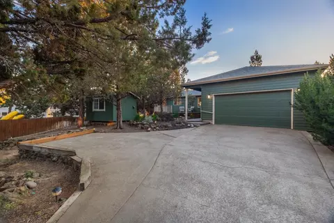 2799 NE Baroness Pl, Bend, OR 97701