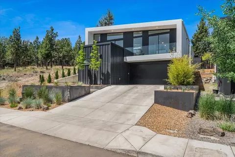 1464 NW Ogden Ave, Bend, OR 97703 photo 46
