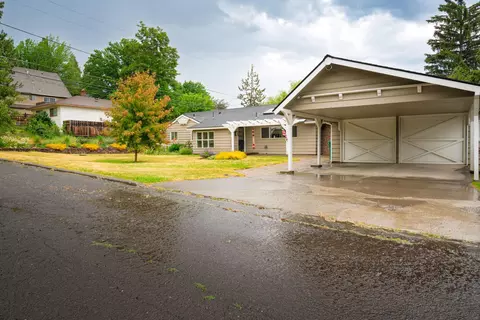 1864 E Lowell St, Klamath Falls, OR 97601