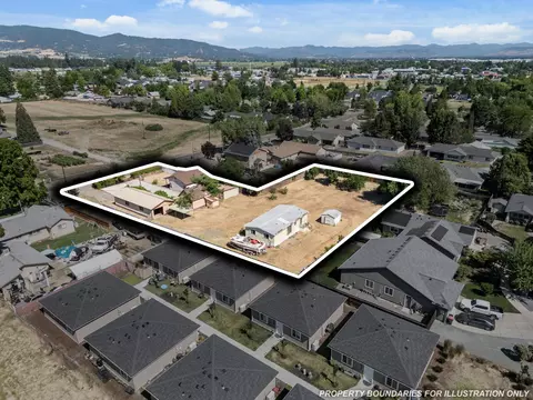 805 Cherry St, Medford, OR 97501