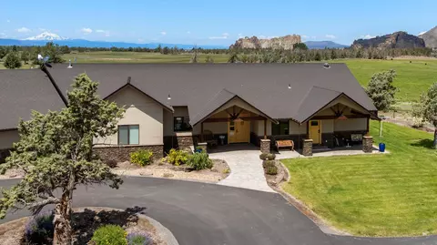 7215 NE 33rd St, Redmond, OR 97756