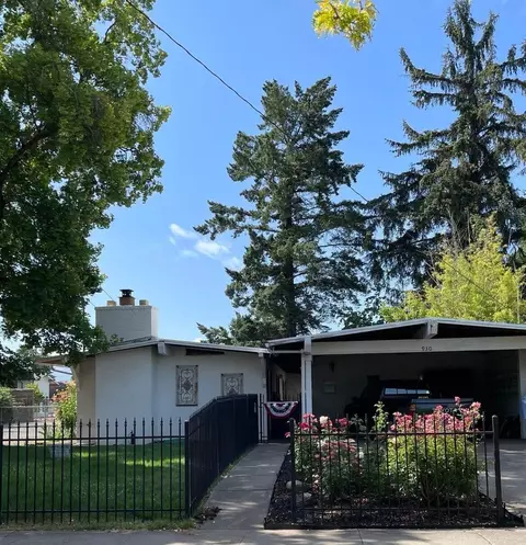 930 Reddy Ave, Medford, OR 97504