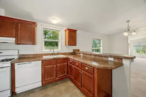 8080 E Antelope Rd, Eagle Point, OR 97524 photo 12