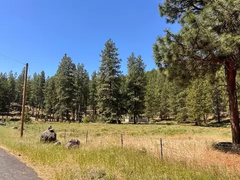 8022 Schoolhouse Rd, Dorris, CA 96023