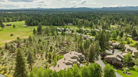 View/Area - 19651 Painted Ridge Loop, Bend, OR 97702 photo 5 of 7