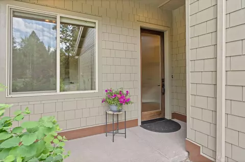 Entry Way - 19651 Painted Ridge Loop, Bend, OR 97702 photo 1 of 1