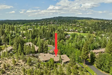 View/Area - 19651 Painted Ridge Loop, Bend, OR 97702 photo 6 of 7