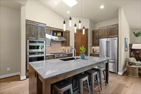 Kitchen - 19651 Painted Ridge Loop, Bend, OR 97702 photo 3 of 6