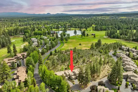 View/Area - 19651 Painted Ridge Loop, Bend, OR 97702 photo 3 of 7