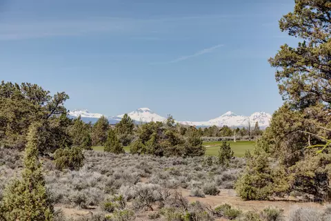 65775 Pronghorn Estates Dr #LOT 25, Bend, OR 97701