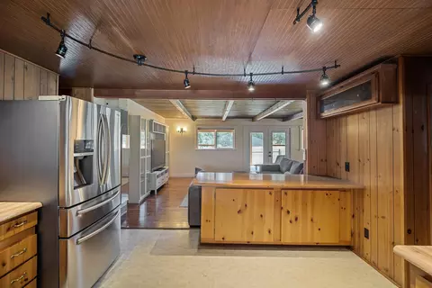 Kitchen - 532 Sheraton Dr, Williams, OR 97544 photo 4 of 4