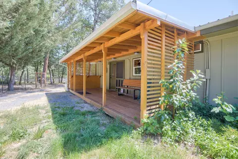 Exterior - 532 Sheraton Dr, Williams, OR 97544 photo 5 of 29