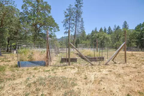 Exterior - 532 Sheraton Dr, Williams, OR 97544 photo 18 of 29
