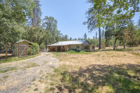Exterior - 532 Sheraton Dr, Williams, OR 97544 photo 4 of 29