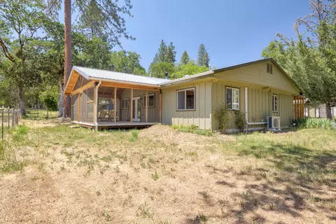 Exterior - 532 Sheraton Dr, Williams, OR 97544 photo 3 of 29