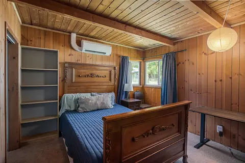 Bedroom - 532 Sheraton Dr, Williams, OR 97544 photo 3 of 3