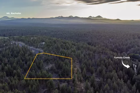 62987 Levins Ln, Bend, OR 97703 photo 2