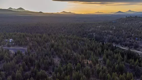 62987 Levins Ln, Bend, OR 97703 photo 5
