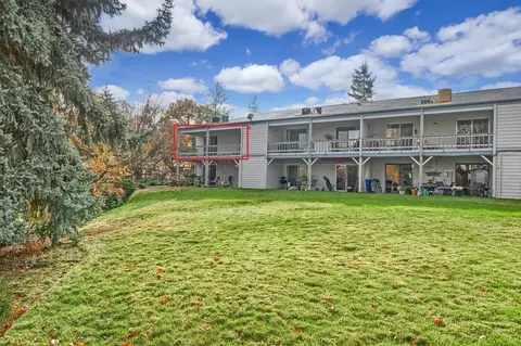 854 Twin Pines Cir #7, Ashland, OR 97520