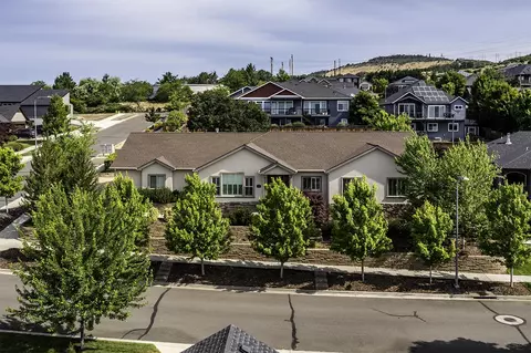 4231 Evening Ridge Ter, Medford, OR 97504