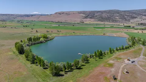 11251 NE Hwy 97, Madras, OR 97741
