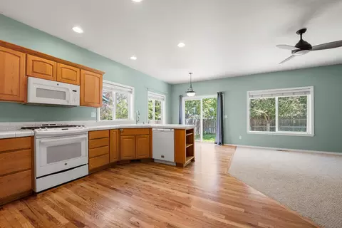 Living - 2149 SE Harley Ln, Bend, OR 97702 photo 1 of 11