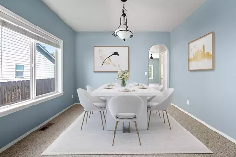 Dining - 2149 SE Harley Ln, Bend, OR 97702 photo 1 of 1