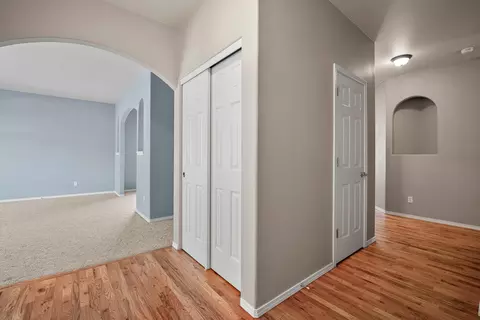 Entry Way - 2149 SE Harley Ln, Bend, OR 97702 photo 2 of 2