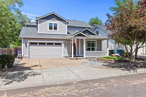 1775 Summer Pl, Talent, OR 97540